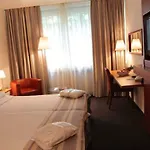 מלון Bredeney 4*